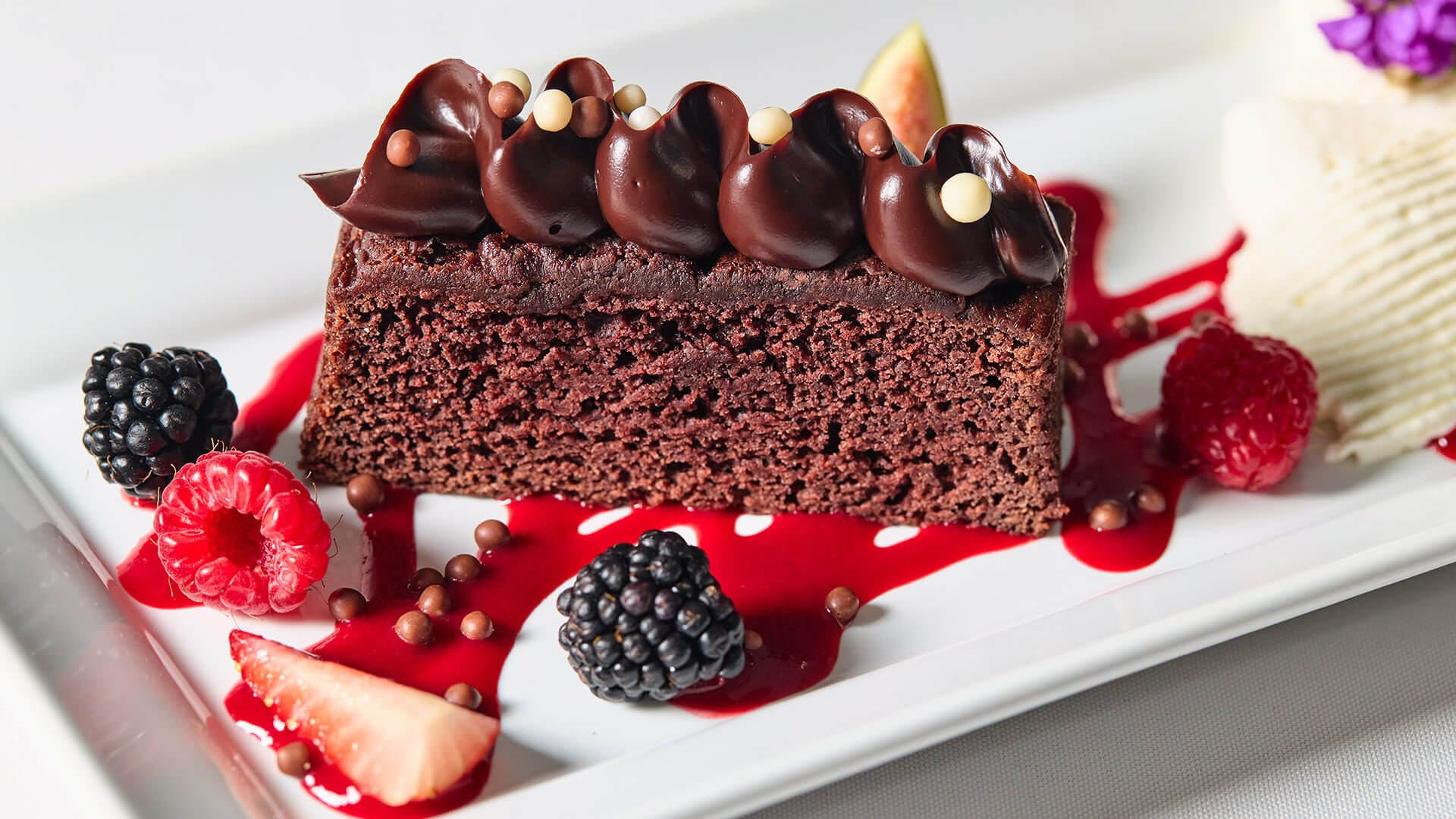 Chocolate cake with fresh berries