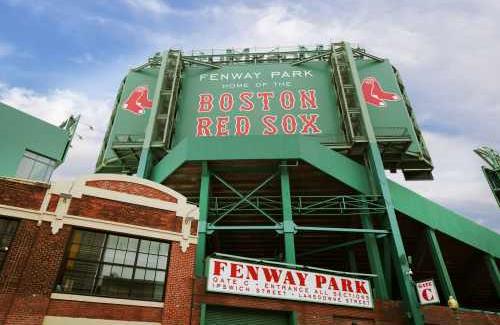 Boston Red Sox vs Tamba Bay Rays - 7:10pm