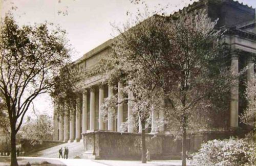 Cambridge Audio Tour: Ivy League Legends and City Stories